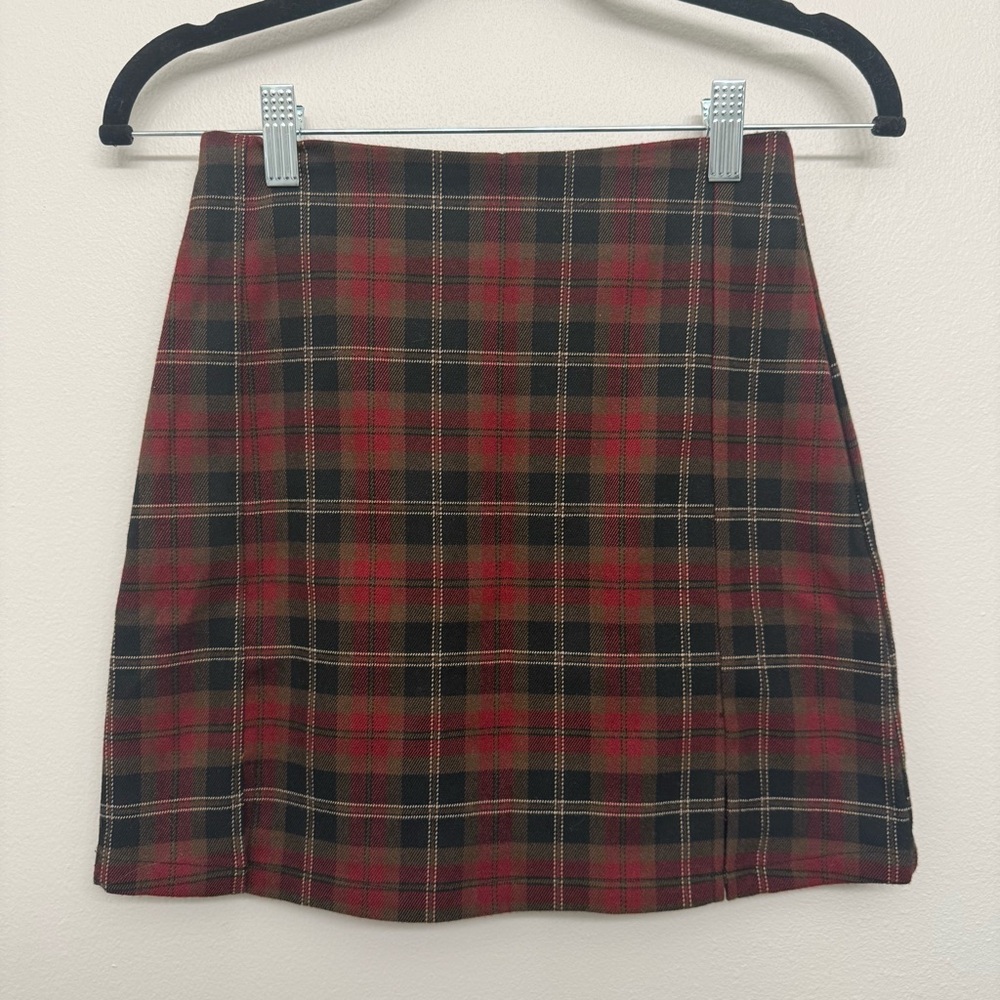 Brandy Melville Plaid Red and Black Women's Skirt